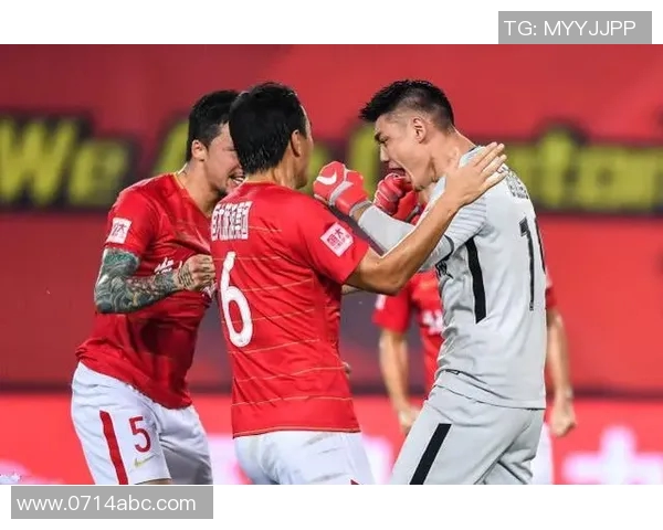 中超联赛战火重燃 广州恒大迎战上海上港备战开启